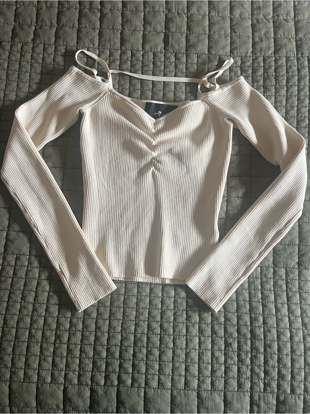 7 for All Mankind Off Shoulder Top Cream Beige Stretch Ribbed Knit Size Small